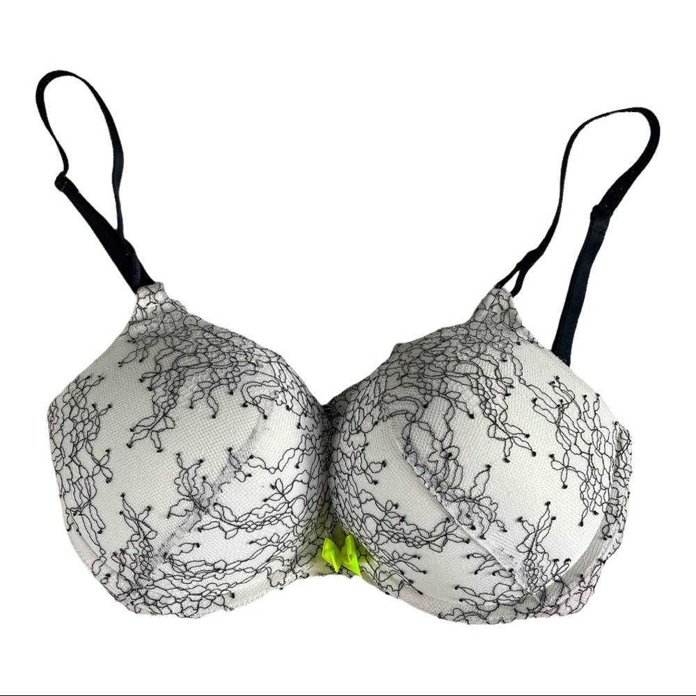 Victoria's Secret Miraculous Bombshell Push-Up Lace Bra 34C